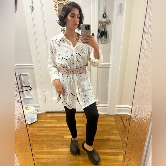 Adiva lace style top - Picture 2 of 9